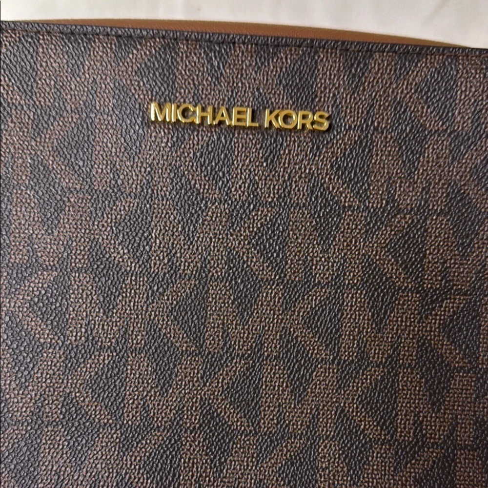 Michael Kors sleek everyday